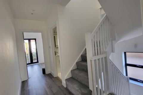 5 bedroom townhouse to rent, Silverdale, Bushey, WD23