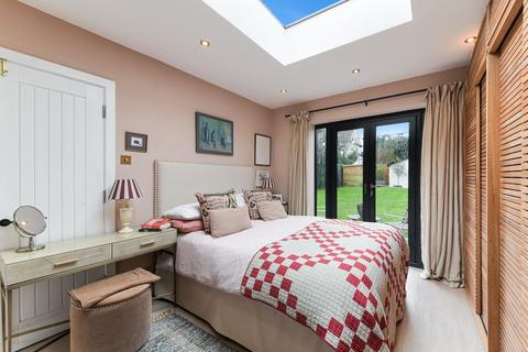 49 Salisbury Road, Banstead, SM7 2DP