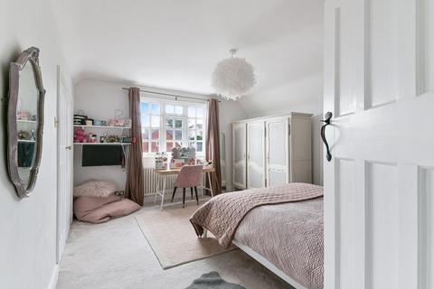 49 Salisbury Road, Banstead, SM7 2DP