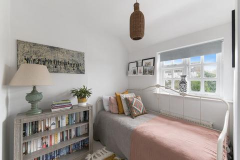 49 Salisbury Road, Banstead, SM7 2DP