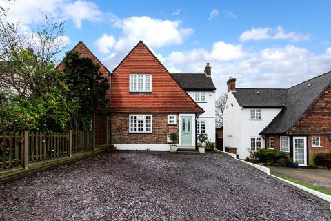 49 Salisbury Road, Banstead, SM7 2DP