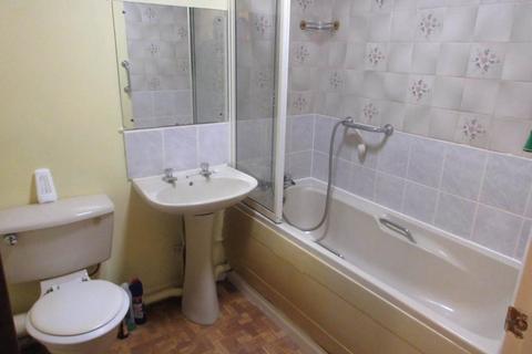 1 bedroom flat to rent, Fairmead Avenue, Westcliff On Sea