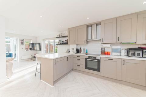 3 bedroom end of terrace house for sale, Coleridge Way, Borehamwood