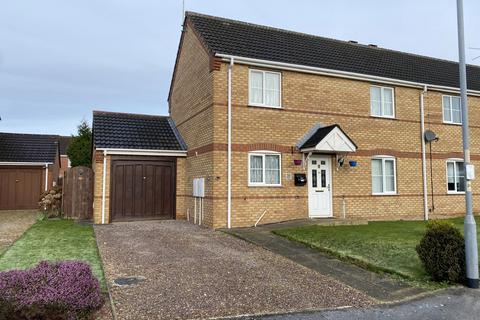 3 bedroom semi-detached house for sale, Kensington close, Holbeach