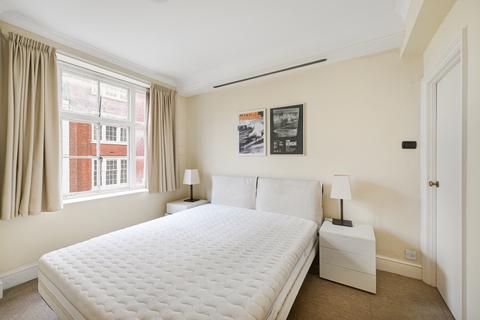 2 bedroom flat for sale, Carrington House, Mayfair W1