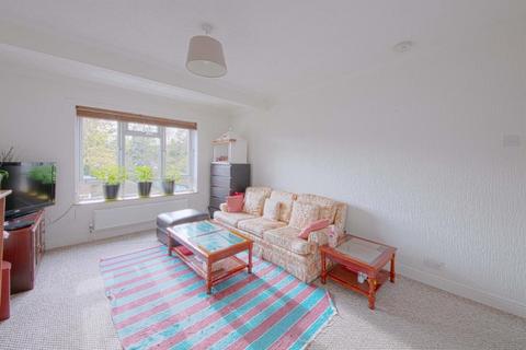 2 bedroom flat for sale, Somerset Lodge, Courtlands, Maidenhead, SL6