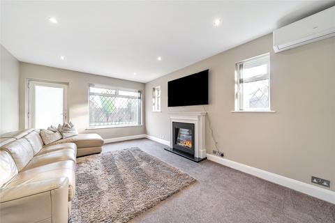 25 Addlestone Park, Addlestone, KT15 1RZ