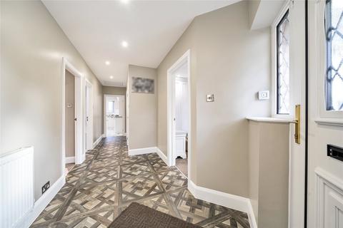 25 Addlestone Park, Addlestone, KT15 1RZ
