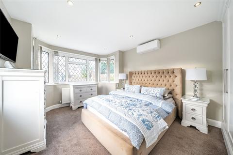 25 Addlestone Park, Addlestone, KT15 1RZ