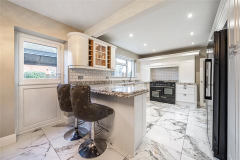 25 Addlestone Park, Addlestone, KT15 1RZ