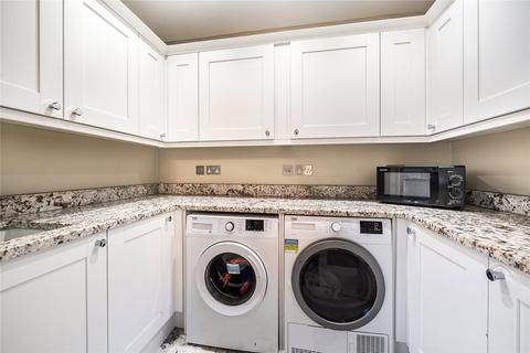 25 Addlestone Park, Addlestone, KT15 1RZ