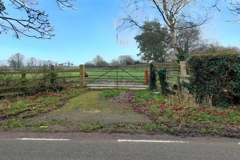 Farm land for sale, 7.76 Acres of Land & Stables at Thorpe Satchville, Melton Mowbray