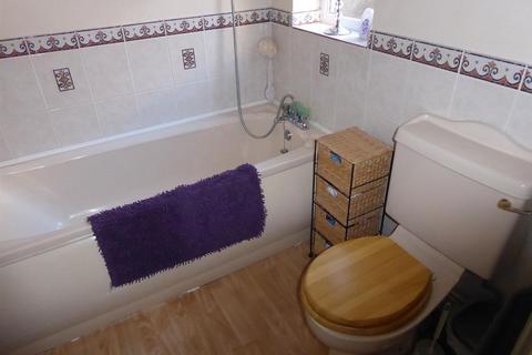 2 bedroom terraced house to rent, Hope Street, Cleethorpes