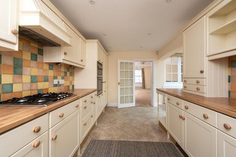 4 bedroom semi-detached house for sale, Holtom Street, Stratford-upon-Avon, Warwickshire, CV37