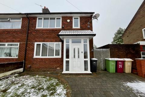 3 bedroom semi-detached house to rent, Wildman Lane, Bolton BL4