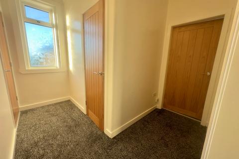 2 bedroom flat to rent, Brown's Crescent, Annbank KA6