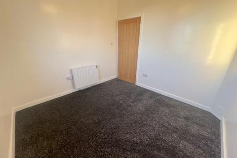 2 bedroom flat to rent, Brown's Crescent, Annbank KA6