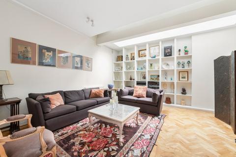 2 bedroom mews for sale, Ennismore Gardens Mews, Knightsbridge, London, SW7