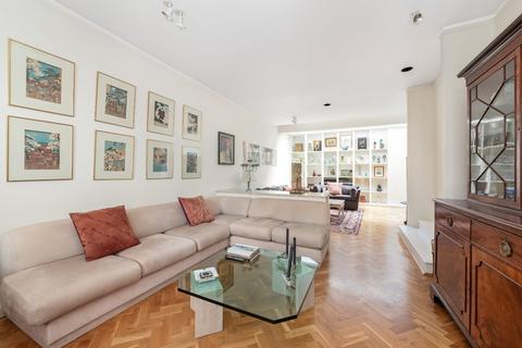 2 bedroom mews for sale, Ennismore Gardens Mews, Knightsbridge, London, SW7