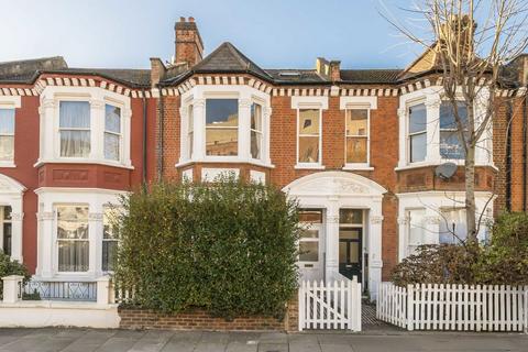 3 bedroom flat to rent, Pennard Road, London W12