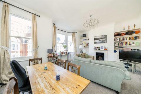 3 bedroom flat to rent, Pennard Road, London W12