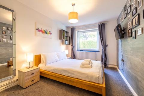 1 bedroom apartment to rent, Norwood House, London SW11