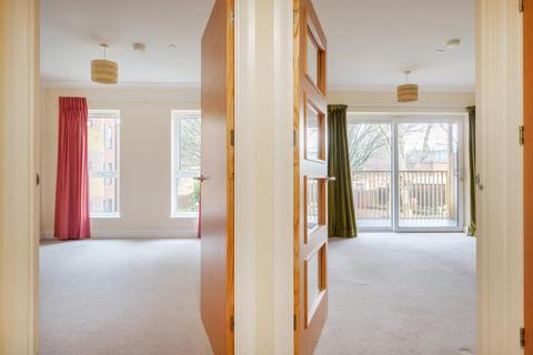 1 bedroom retirement property for sale, Banbury,  Oxfordshire,  OX16