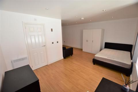 Studio to rent, York Road, Leicester, LE1