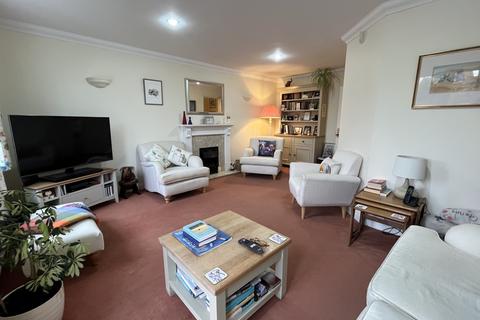 4 bedroom townhouse for sale, Red Hall Court, Felixstowe IP11