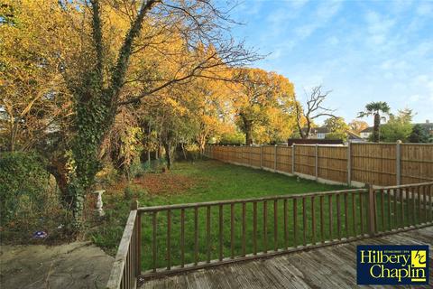 80 Ravensbourne Crescent, Romford, RM3 0UB