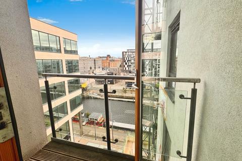 2 bedroom apartment to rent, La Salle, Leeds Dock