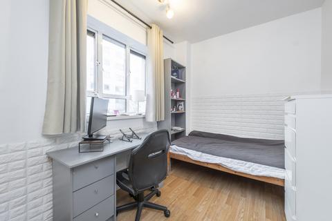 3 bedroom flat for sale, Springwater, New North Street, London