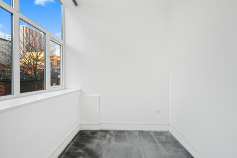 2 bedroom flat to rent, Bernhard Baron House, 71 Henriques Street, London