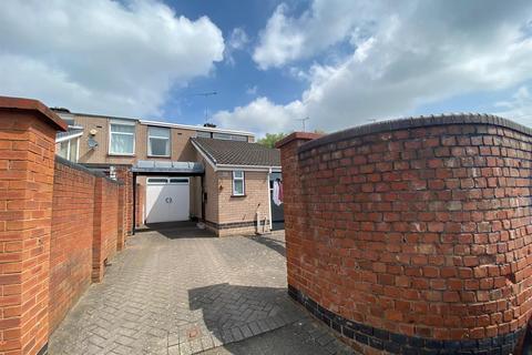 4 bedroom terraced house to rent, Nordic Drift, Coventry