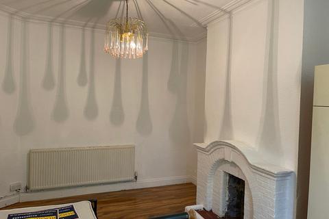 undefined, County Road, Swindon SN1