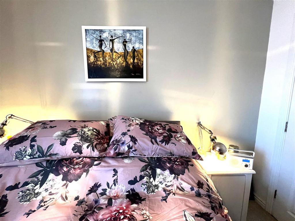 Bedroom 2.jpg