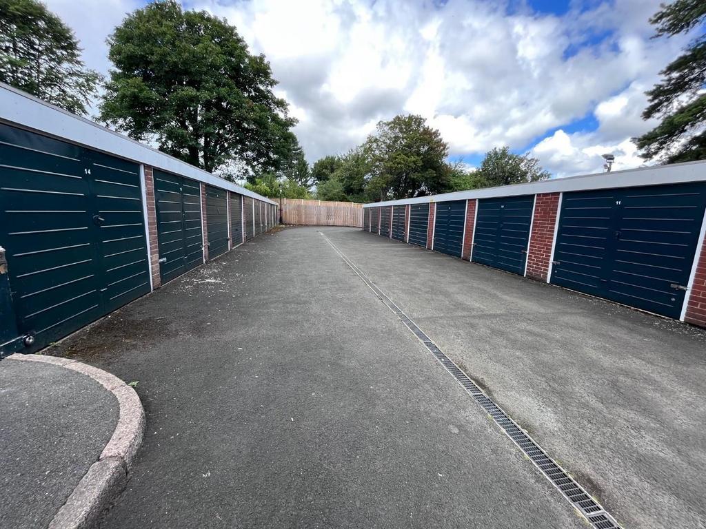 Garages.jpg