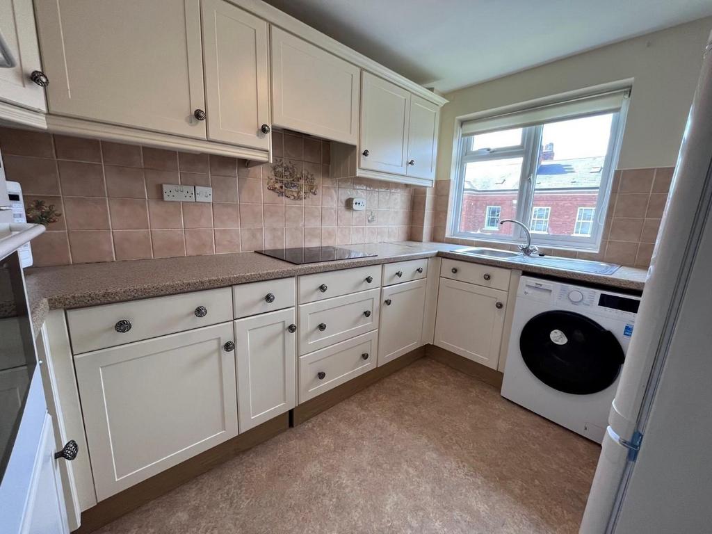 Kitchen 2 2.jpg