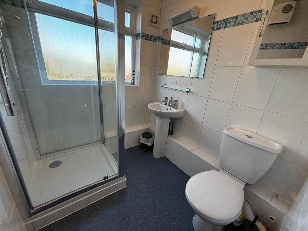 Shower Room.jpg