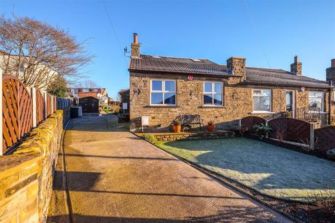 2 bedroom bungalow for sale, Royds Avenue, Brighouse