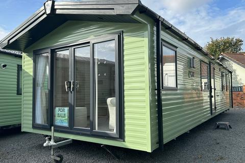 2 bedroom static caravan for sale, East Heslerton Malton