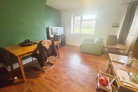 2 bedroom flat for sale, Kielder Square, Eccles New Road, Salford, M5