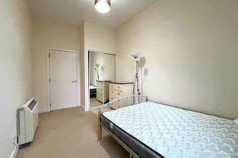 2 bedroom flat to rent, The Green, Aberdeen AB11