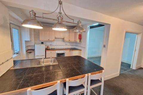 2 bedroom flat to rent, The Beacon, Exmouth