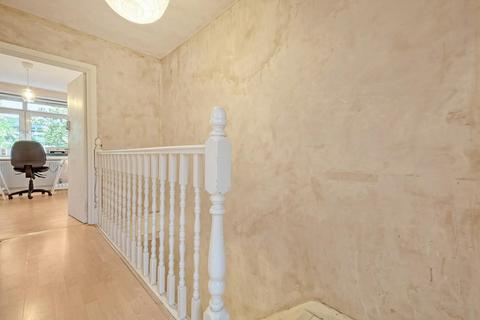 25 Portman Place, London, E2 0LG