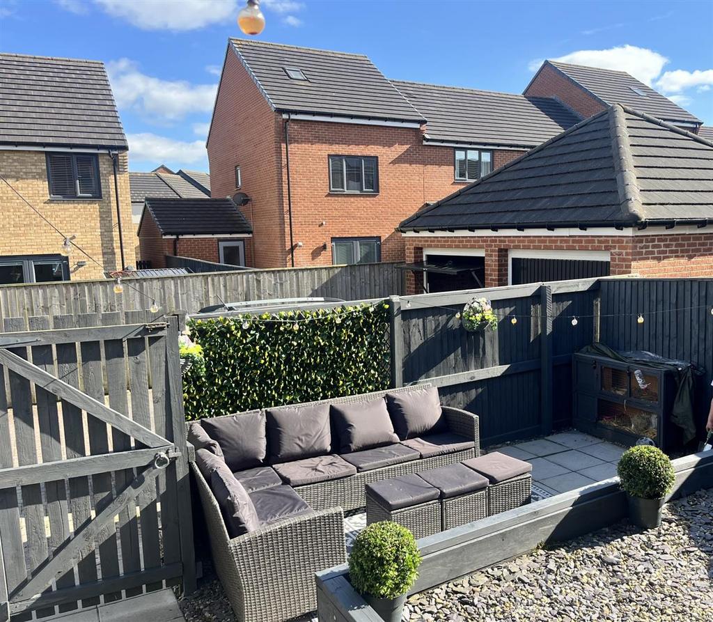 Rear Garden (1).jpg