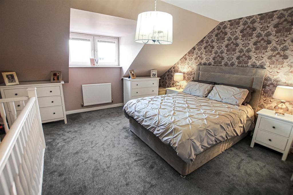 Bedroom One (1).jpg