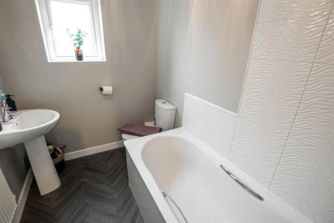 33 Bluestone Close, Newton Aycliffe, DL5 4FG