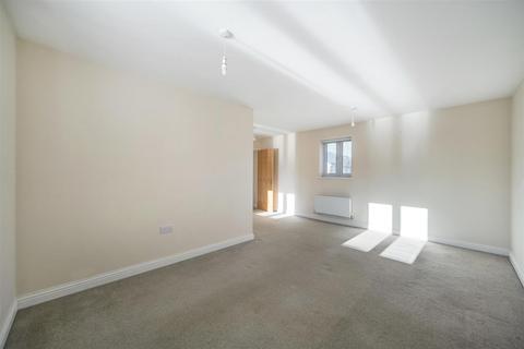 2 bedroom flat for sale, Radcliffe Mews, New Cardington