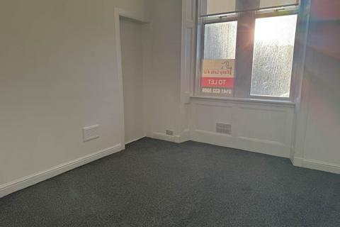 2 bedroom flat to rent, Stuart Street, Old Kilpatrick